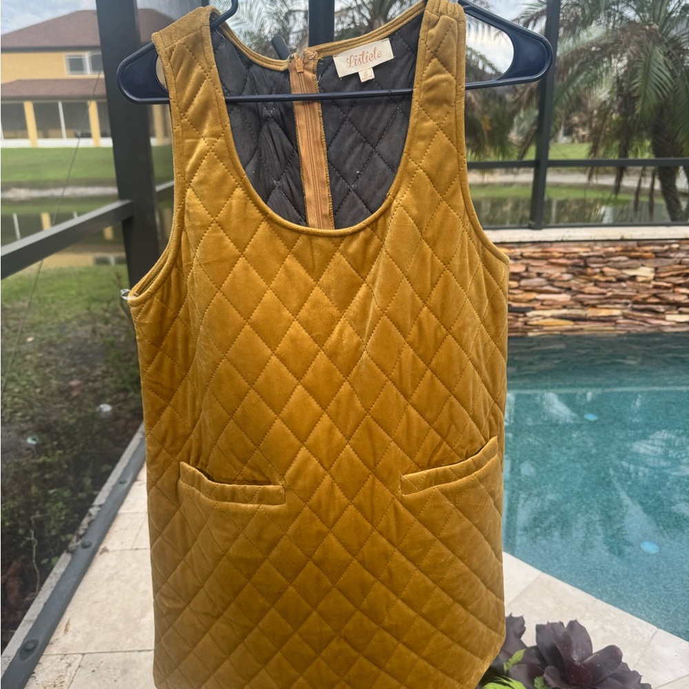 Listicle Quilted Mustard Yellow Sleeveless Shift Dress